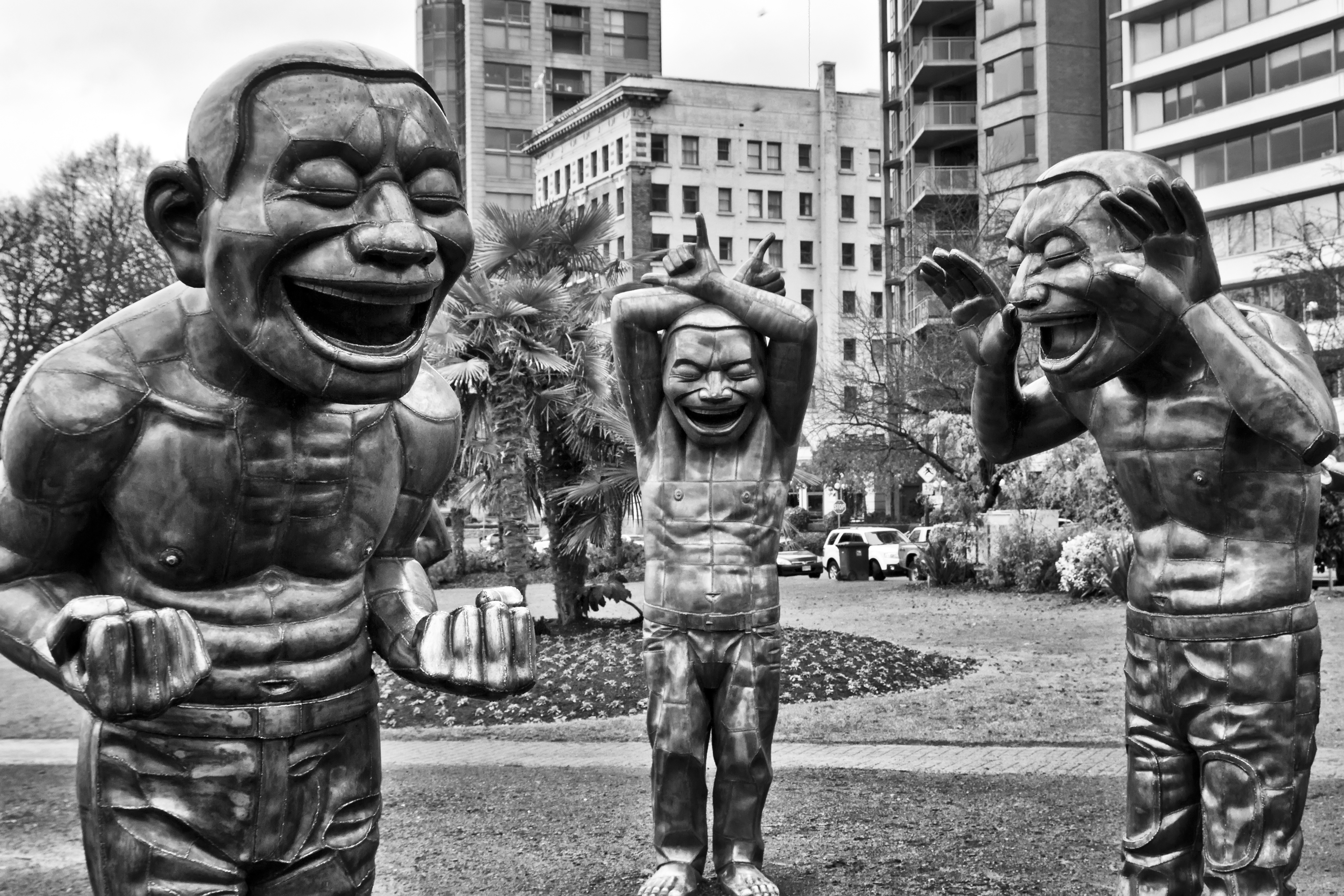 Yue Minjun's A-maze-ing Laughter, Vancouver, Canada, photo by Stefano Costanzo